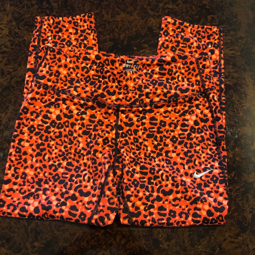 Nwot Nike running leggings!